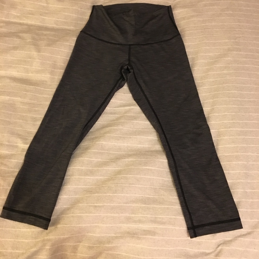 Lululemon Gray Cropped Spandex Pants Sz 8